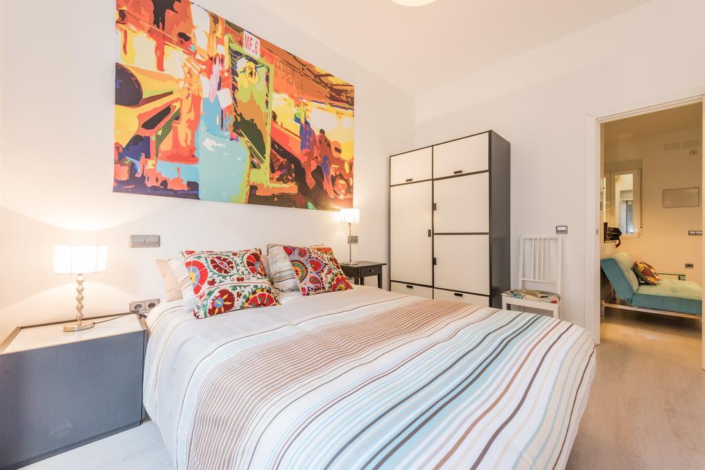 Latina Sol Apartment มาดริด ภายนอก รูปภาพ