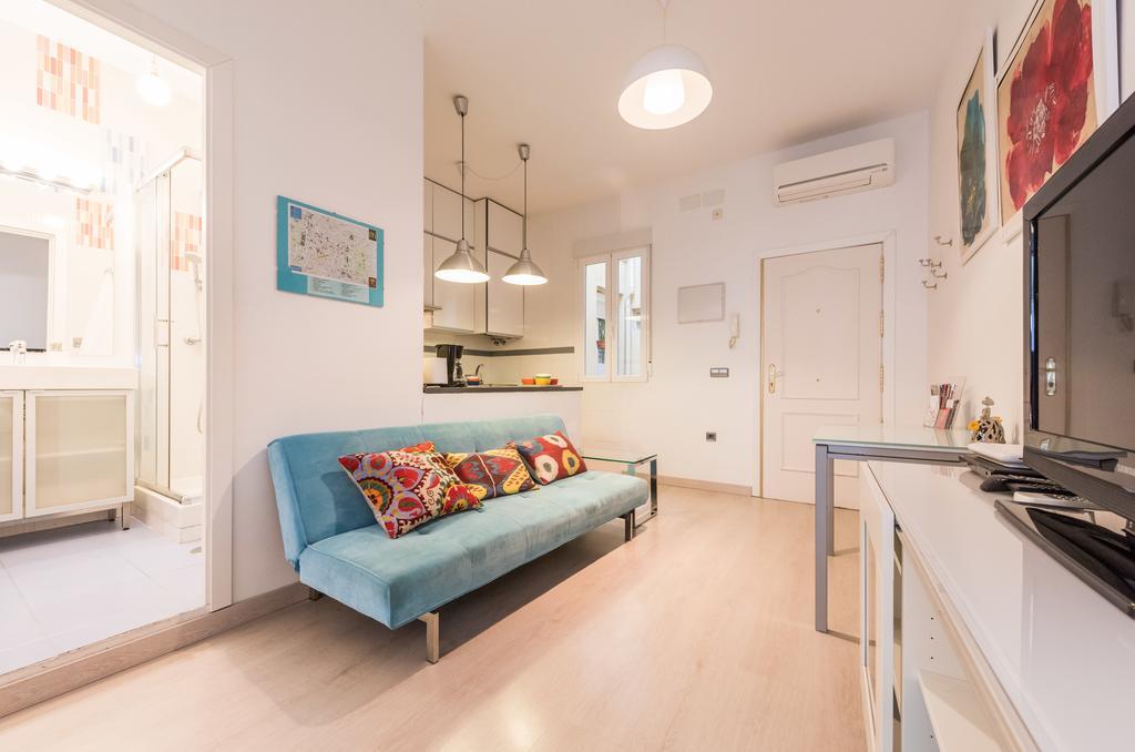 Latina Sol Apartment มาดริด ภายนอก รูปภาพ